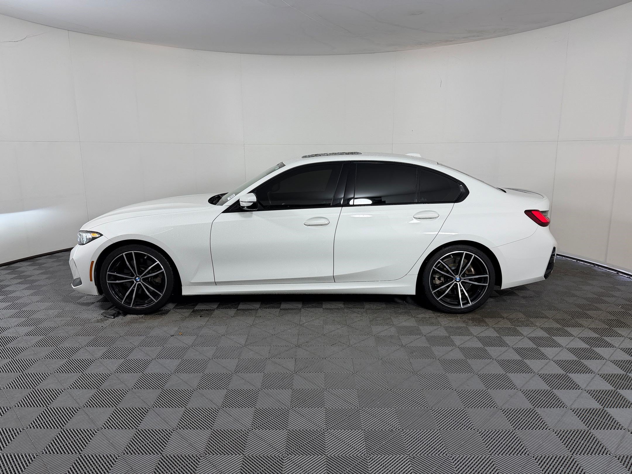 bmw 3 series 2023 3MW69FF02P8C80236 image bmw 3 series 2023 3MW69FF02P8C80236 image